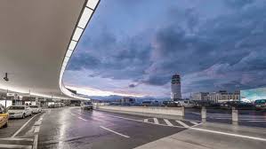 Our airporttaxi will pick you up reliable and punctually at any time of day or night in vienna or pick up from the airport. Parken Am Flughafen Wien Infos Und Preise