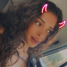 mel (@melissa.marcha)