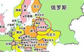 正式國名：白俄羅斯共和國 / republic of belarus / рэспубліка беларусь (白)、республика беларусь (俄) 首都：明斯克 / minsk / мінск (白)、минск (俄) 位置：歐洲東部、波蘭與俄羅斯之間. ç™½ä¿„ç½—æ–¯å'Œä¿„ç½—æ–¯çš„åŒºåˆ« ç™½ä¿„ç½—æ–¯åœ°å°äººå°' ä¿„ç½—æ–¯é¢ç§¯ä¸–ç•Œç¬¬ä¸€