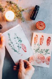 The cards come in a slew of nearly 50 shades and matte or glossy finishes, so you can truly make them your own. How To Make Your Own Aromatherapy Holiday Cards Hello Nest