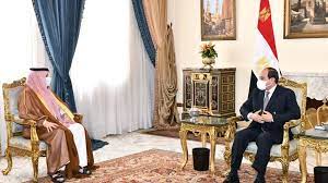 تُوفي المستشار في الديوان الملكي، أمس (الخميس)، الشيخ ناصر بن عبدالعزيز أبو حبيب الشثري؛ بعد معاناة مع المرض، وسوف تقام صلاة الجنازة في الساعة الخامسة Ø§Ù„Ø³ÙŠØ³ÙŠ ÙŠØ³ØªÙ‚Ø¨Ù„ Ø§Ù„Ù…Ø³ØªØ´Ø§Ø± Ø¨Ø§Ù„Ø¯ÙŠÙˆØ§Ù† Ø§Ù„Ù…Ù„ÙƒÙŠ ØªØ±ÙƒÙŠ Ø¢Ù„ Ø§Ù„Ø´ÙŠØ®
