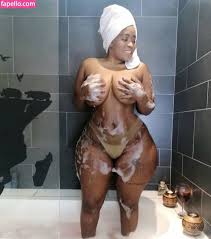 Lorraine Lionheart  lorraine_lionheart  lorrainelionheart Nude Leaked  OnlyFans Photo 40 - Fapello