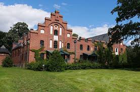 Eine auswahl an gutem kaffee wird besuchern angeboten. Quermania Schloss Und Park Wiligrad Schweriner See Parkanlage Nordwestmecklenburg Ausflug
