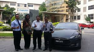 Greentech took us on a taxi ride in one of their tesla model s sedans. View Test Drive A Tesla Model S In Cyberjaya This November