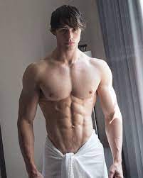 83 years old 🕑 gymshark athlete 💪 youtube 🎞 ↘️euphoria pre workout & 9 week training plan 👇. Pin On Happy