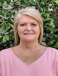 Wanda Hurst's Instagram, Twitter & Facebook