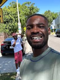 Dave Tenues Dans Sprinter