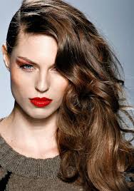 Deep side part with tousled long hair. Hairstyles With Deep Side Part Lilostyle