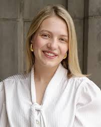 Hallie Blair's Instagram, Twitter & Facebook