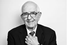 TAG Heuer выпускает лимитированную серию золотых хронографов!