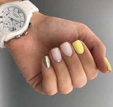 Si estas buscando unas uñas sencillas y a la vez bonitas mira estas uñas francesas que harán lucir tus uñas perfectas para cualquier ocasión. Decoracion De Unas Sencillas Con Colores Unassencillas Easynailartdesigns Easynaturalhairstyles Easynail Manicura De Unas Unas Sencillas Unas De Gel Cortas