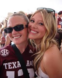 getting caught up in a moment with @taylorswift 🪩🩵✨💐