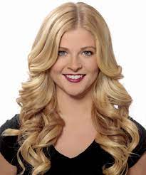 Long Wavy Light Strawberry Blonde Hairstyle Strawberry Blonde Hair Color Blonde Wavy Hair Light Strawberry Blonde