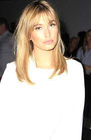 How To Style Side Swept Bangs Like 30 Of The Chicest Celebrities Curtainbangs Bangs Bangs For Bangs For Round Face Bangs With Medium Hair Long Hair With Bangs