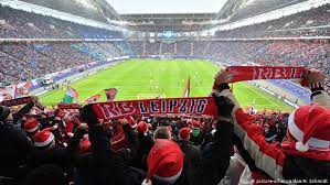 The idea for such a new stadium proposal would be considered very surprising for a number of reasons. Rb Leipzig Want To Buy And Enlarge Stadium Sports German Football And Major International Sports News Dw 22 12 2016