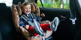 Danach steht es dir frei, ob du ihn vorwärts oder rückwärts weiter nutzen möchtest. Kindersitz Im Auto Eltern In Der Pflicht