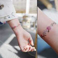 Floral bracelets emphasize the delicacy and special charm of their owners. Simple Flower Bracelet Tattoo Designs Novocom Top