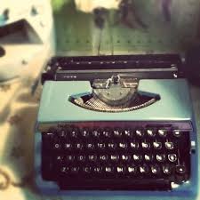 A typewriter for me à € by zachary lucier. This Vintage Typewriter Would Fit Right In In My Office Vintage Typewriters Retro Typewriter Typewriter