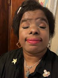 lipstick, claw clip, furry sandals, big purse, iced coffee, daisies,  layered jewelry for me. ✨💗💍👜🌼🌷