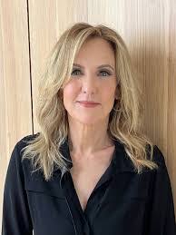 Letitia Rogers's Instagram, Twitter & Facebook