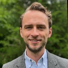 Lenore Callahan's Instagram, Twitter & Facebook