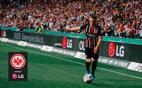 The esports division was originally founded in january 2019 when the club entered the competitive fifa scene by entering into the virtual bundesliga (vbl). Lg Electronics Wird Neuer Sponsor Der Eintracht Frankfurt Lg Magazine