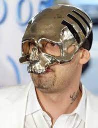 S uper i ntelligentes d rogen o pfer (super intelligent victim of drug use), an earlier meaning was: Review Of Sido Best German Rapper