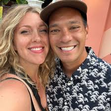 Porcelain tile installer in Aviano?