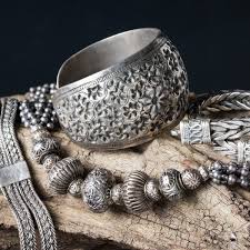 Радиостанция серебряный дождь, 100,1 fm. Silver Makes Beautiful Bling But It S Also Good For Keeping The Bacterial Bugs Away
