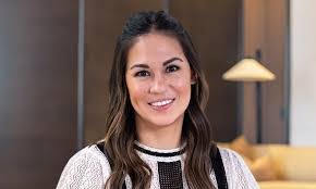 Paula Lockhart's Instagram, Twitter & Facebook