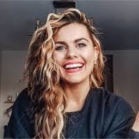 Tara Haggerty's Instagram, Twitter & Facebook