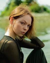 Linda Jolly's Instagram, Twitter & Facebook