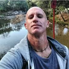 Stream Inigo Gonzalez music