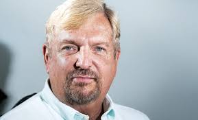 A charmer to some, a bully to others: Robert Fox is City Hall's chief  antagonist • Long Beach Post News