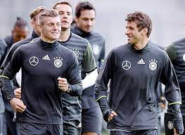 Pin By Enzo Marc Sin On Thomas Muller With Dfb Germany Team Mannschaft Toni Kroos