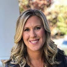 Jeanette Cofer's Instagram, Twitter & Facebook