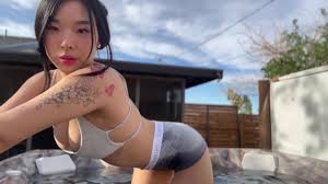 VIDEO COMPLETO GRATIS Chica Coreana Hot Bañera Masturbación En Solitario -  Pornhub.com