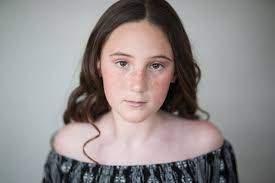 My niece Payton turned 11 this year. For her birthday, I told her that we  could get her girls together for a little photoshoot and some "light"  makeup (and it was light,