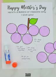 This gorgeous mother's day butterfly art to celebrate mom with your child's photo make pretty cards she will cherish forever! Mother S Day Craft Kids Can Make Teach Beside Me