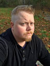 I really want to build Marchesa, the black rose. But im a bit unsure how,  really want the +1/+1 going!