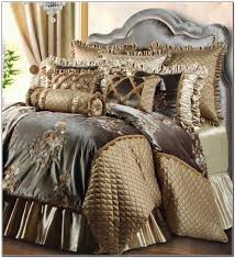 full luxury bedding sets 700x767 jpg 700 767 ev icin ev dekoru yatak odasi