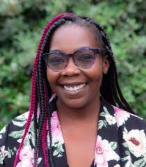 Deanna Boone's Instagram, Twitter & Facebook