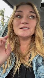 Rebecca Plourde's Instagram, Twitter & Facebook