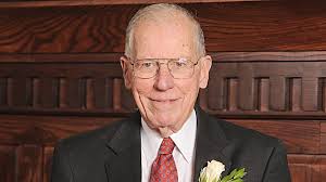 Former Governor Winter to Deliver Law Commencement Address