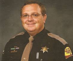 Police officer Aaron Beesley falls off 90ft cliff to his death while trying  to rescue two stranded teenage hikers