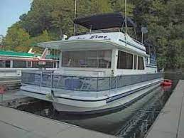 Trifecta ventures is a merger of three premier houseboat brands. Houseboats For Sale On Dale Hollow Lake Dale Hollow Lake Houseboats Rentals The Enjoyment Of Staying On A Houseboat Or In A Lake Front Log Cabin Are Unequaled On