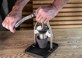 Rich and balanced espresso no longer requires a plug, thanks to the latest rok espresso maker gc. Rok Grindergc Amazon Com Au Home