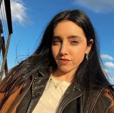 Dead inside but having a good hair day” @rachel_lapidos Color  @livcasanovahair @igksalons @igkhair