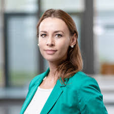 Olga Kinder's Instagram, Twitter & Facebook