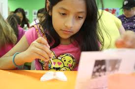 Latino Children Learn About Migration Through Holocaust Stories